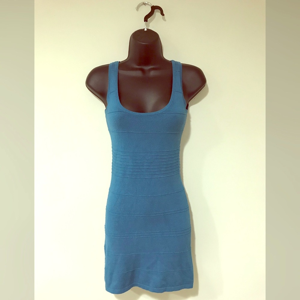 blue dress